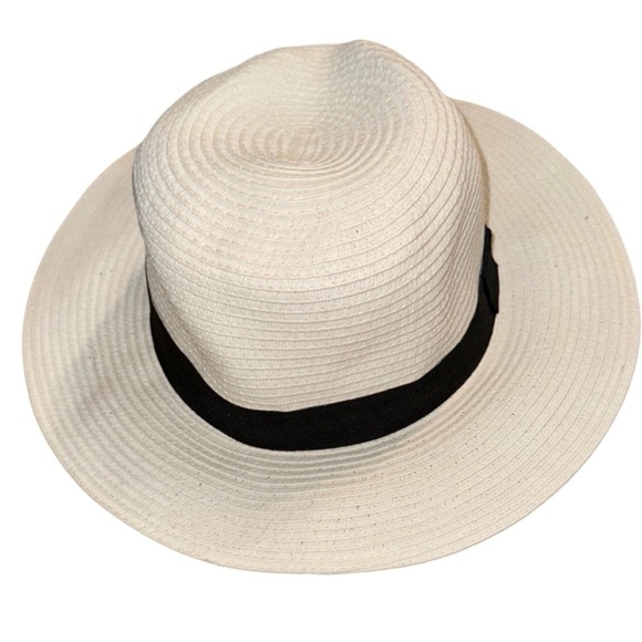 Target Accessories - 🌹Target Elegant White Women's Hat with Black Band